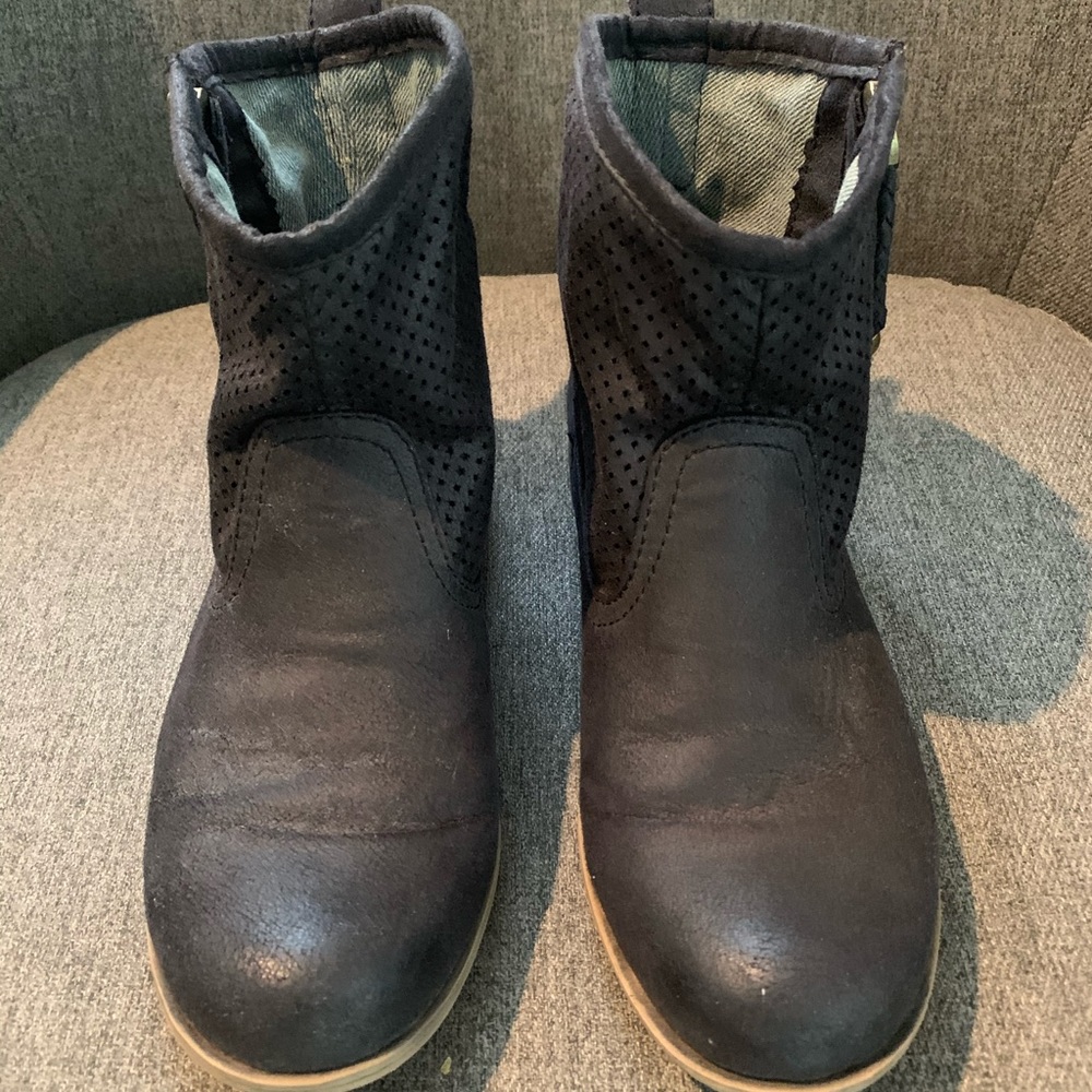 Roxy Booties